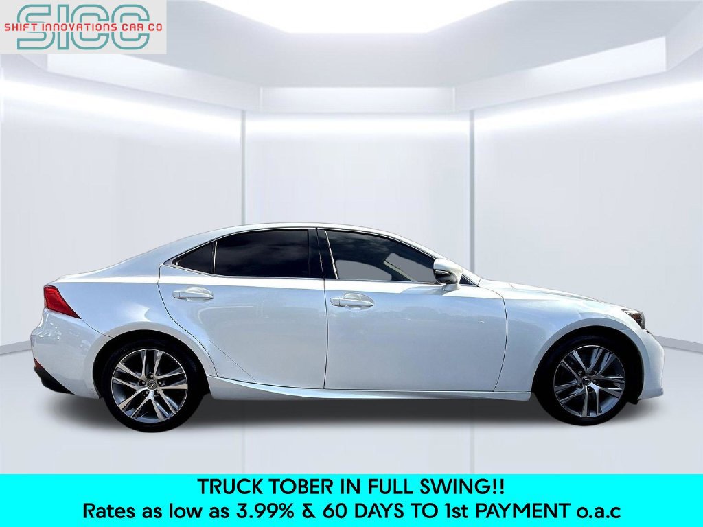 Used 2019 Lexus IS 300 RWD image 4