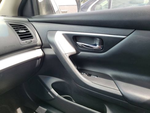 Used 2017 Nissan Altima 2.5 S w/ Power Driver Seat Package FWD image 11
