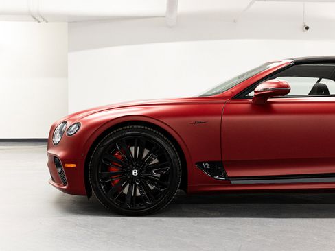 Used 2024 Bentley Continental GT Speed image 3
