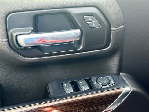 Used 2021 Chevrolet Silverado 1500 RST image 18