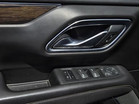 Used 2021 Chevrolet Tahoe Premier w/ Premium Package image 29