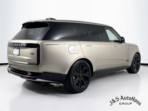 Used 2022 Land Rover Range Rover Long Wheelbase SE AWD/4WD image 7