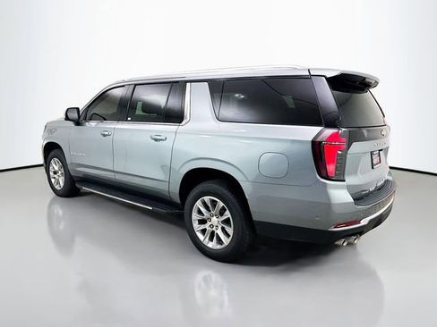Used 2025 Chevrolet Suburban Premier w/ Sun And Tow Package AWD/4WD image 7
