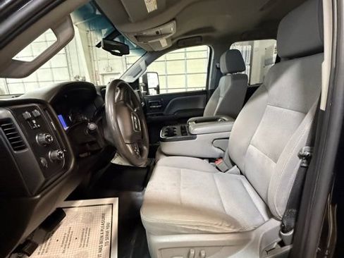 Used 2019 GMC Sierra 2500 Base w/ Sierra Convenience Package image 9