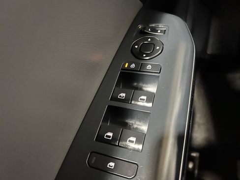 Used 2025 Kia K4 FWD image 16