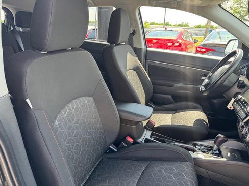 Used 2021 Mitsubishi Outlander Sport LE FWD image 15