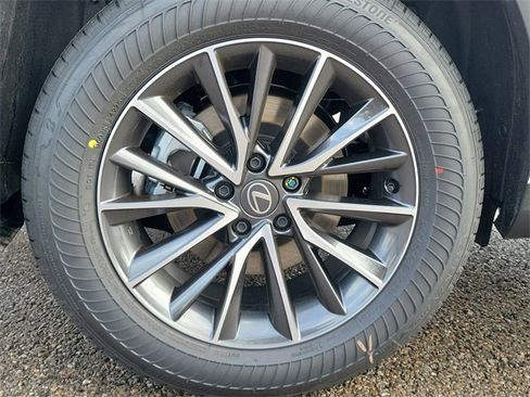 New 2026 Lexus NX 350h FWD image 5