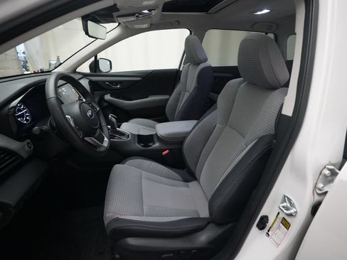 Used 2025 Subaru Outback Premium AWD/4WD image 7