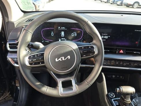 Used 2025 Kia Sportage EX image 15