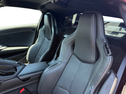Used 2022 Chevrolet Corvette Stingray Coupe w/ 1LT RWD image 16