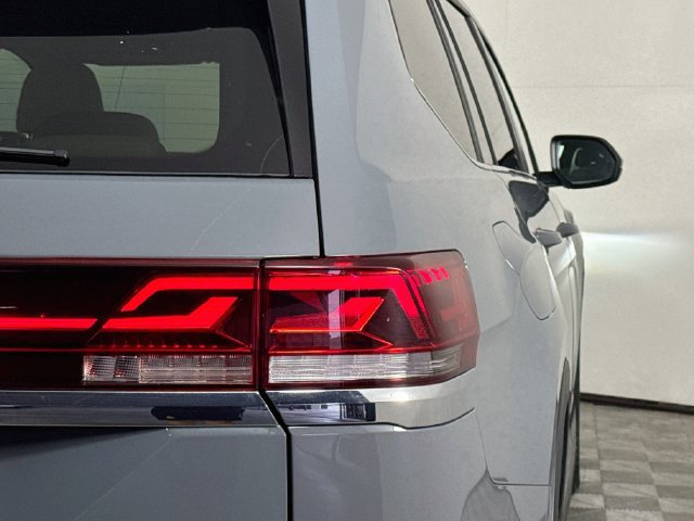 Used 2026 Volkswagen Atlas SE FWD image 33