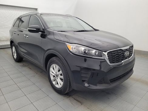 Used 2019 Kia Sorento LX w/ LX Convenience Package image 13