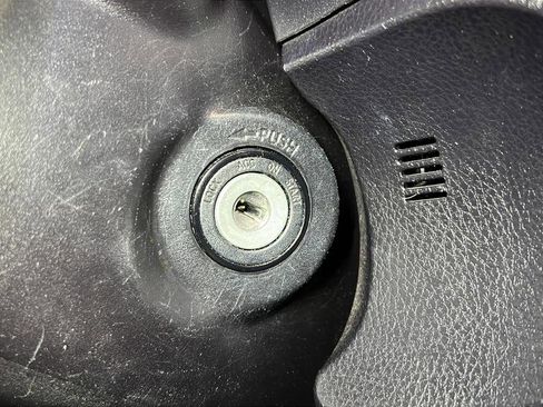 Used 2014 Toyota Corolla L image 23