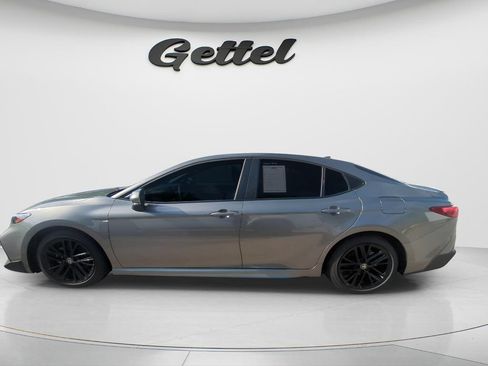 Used 2026 Toyota Camry SE FWD image 8