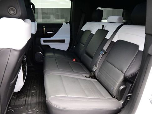 Used 2024 GMC Hummer EV 2X w/ LPO, Roof Cross Rail Package AWD/4WD image 29