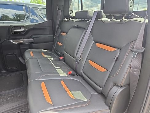 Used 2021 GMC Sierra 1500 AT4 w/ AT4 Value Package AWD/4WD image 8
