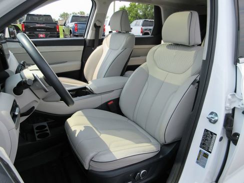 Used 2025 Hyundai Palisade Calligraphy FWD image 22