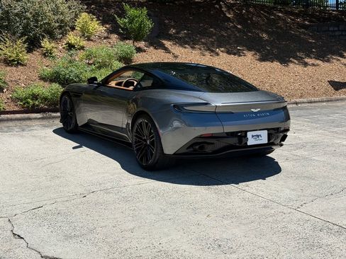 Used 2024 Aston Martin DB12 Coupe RWD image 16