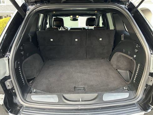 Used 2019 Jeep Grand Cherokee Limited image 25