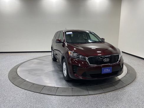 Used 2019 Kia Sorento FWD image 6