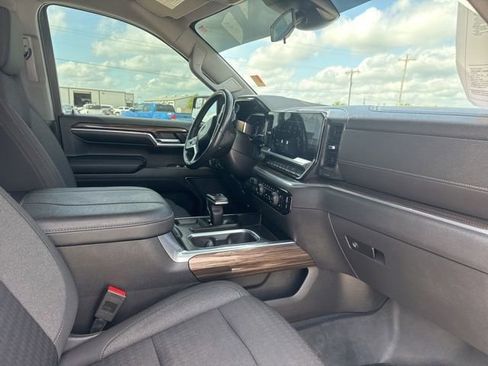 Used 2023 Chevrolet Silverado 1500 LT Trail Boss w/ LPO, Dark Essentials Package AWD/4WD image 24