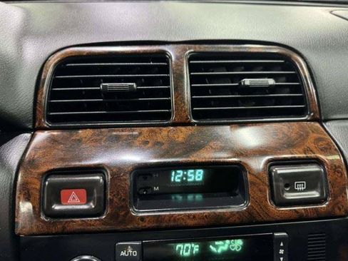 Used 1996 Nissan Maxima FWD image 29