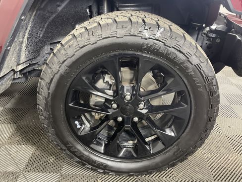 Used 2021 Jeep Wrangler Unlimited Sahara image 8