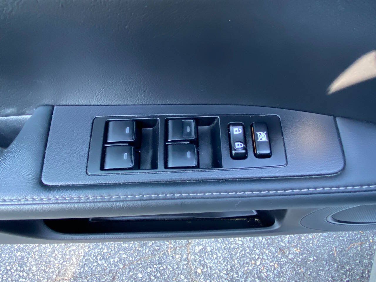 Used 2014 Lexus ES 300h w/ Luxury Package w/Bamboo Trim FWD image 18