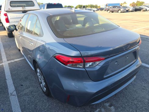 Used 2020 Toyota Corolla LE FWD image 4