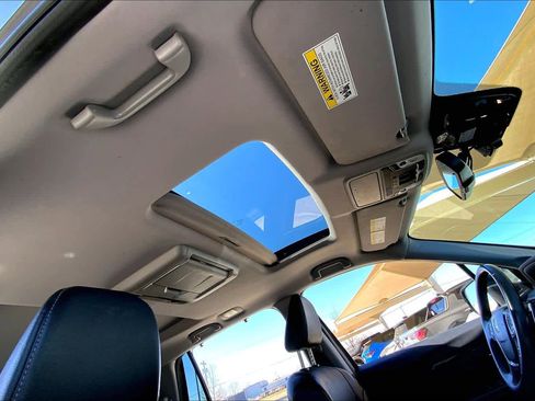 Used 2017 Honda Pilot Elite image 14