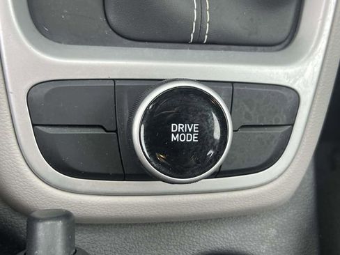 Certified 2023 Hyundai Venue SEL w/ Cargo Package image 29