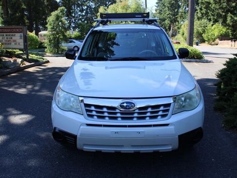 Used 2011 Subaru Forester 2.5X image 9