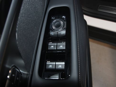 New 2026 Lincoln Nautilus Premier w/ Jet Appearance Package image 5