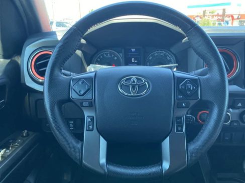 Used 2021 Toyota Tacoma TRD Off-Road AWD/4WD image 14