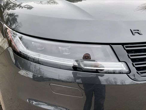 New 2026 Land Rover Range Rover Sport SE image 13