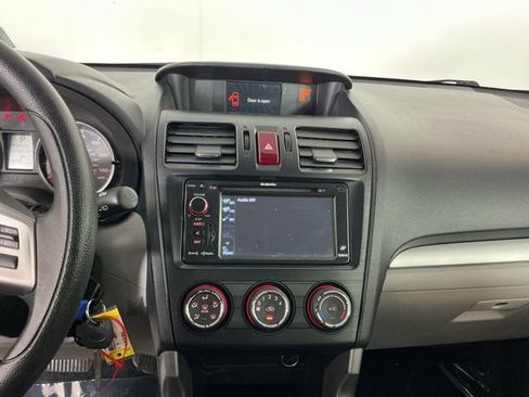 Used 2014 Subaru Forester 2.5i Premium AWD/4WD image 18