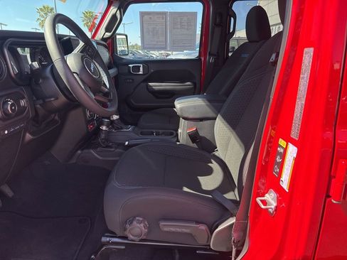 Certified 2025 Jeep Wrangler Unlimited Rubicon 4xe w/ Safety Group image 14