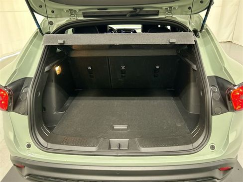 Used 2024 Chevrolet Trax RS w/ Driver Confidence Package image 21