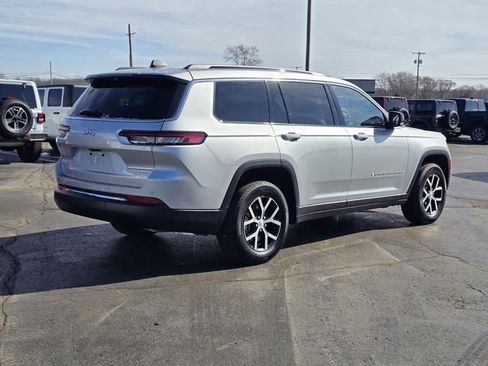 Used 2024 Jeep Grand Cherokee L Limited w/ Luxury Tech Group II image 39