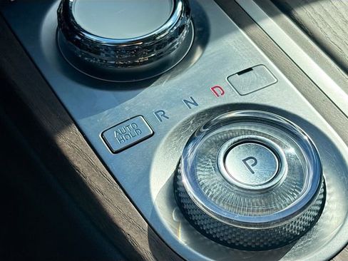 Used 2024 Genesis G80 image 29