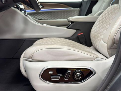 Used 2022 Jeep Grand Cherokee Summit w/ Advanced Protech Group IV image 14