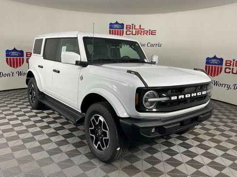 New 2026 Ford Bronco Outer Banks AWD/4WD image 1