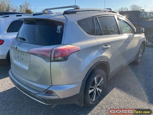 Used 2016 Toyota RAV4 XLE AWD/4WD image 3