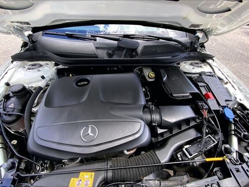 Used 2020 Mercedes-Benz GLA 250 4MATIC image 13