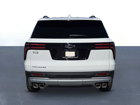 New 2026 Chevrolet Traverse LT w/ Driver Confidence Package image 6