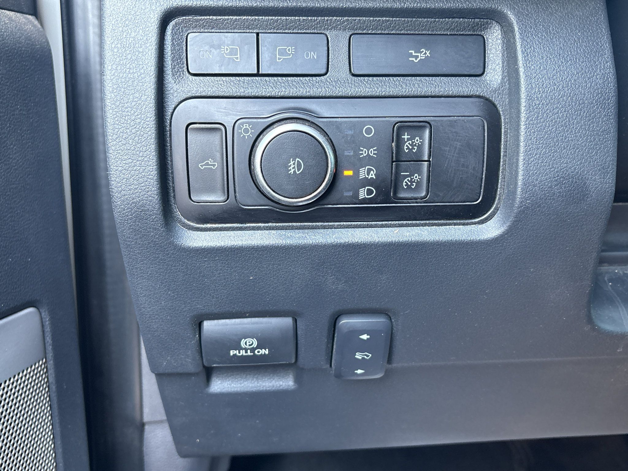 Used 2023 Ford F250 Lariat w/ Lariat Ultimate Package AWD/4WD image 30
