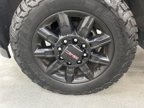 Used 2024 GMC Sierra 2500 AT4 w/ AT4 Premium Plus Package AWD/4WD image 33