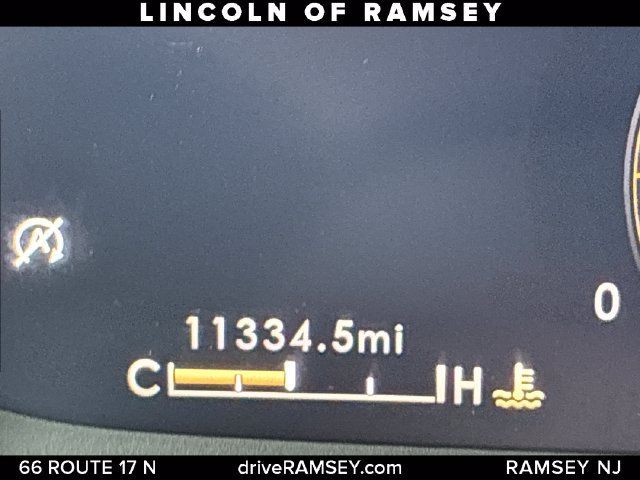 Used 2024 Lincoln Aviator Reserve w/ Equipment Group 201A AWD/4WD image 17