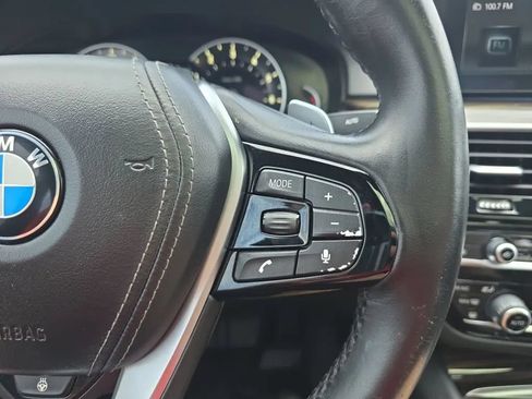 Used 2018 BMW 530i RWD image 21