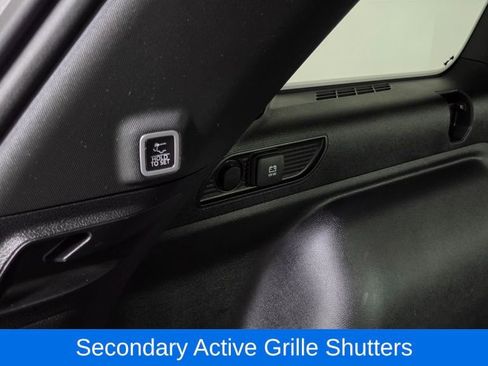 Used 2023 Jeep Grand Cherokee Altitude image 12